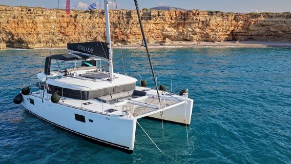 Rethymno: gita in catamarano al tramonto - Sushi e open bar