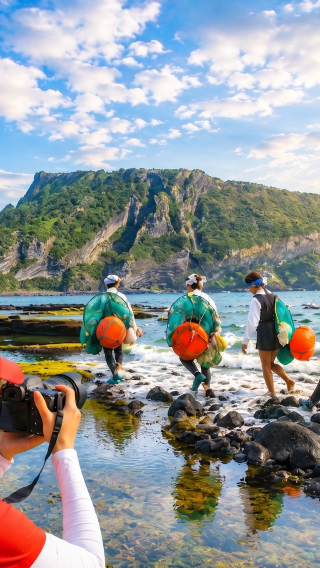 East Jeju Essentials – Seongsan Sunrise Peak & Haenyeo Performance
