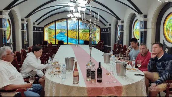 Monasterio Curchi y Orheiul Vechi con opción a la bodega Cricova