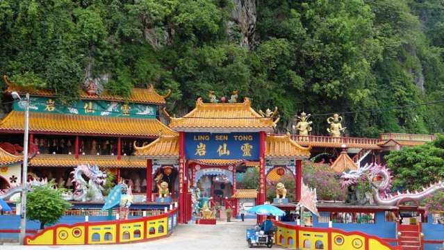 Buddhist Temple Kek Long Tong Entrance Fee