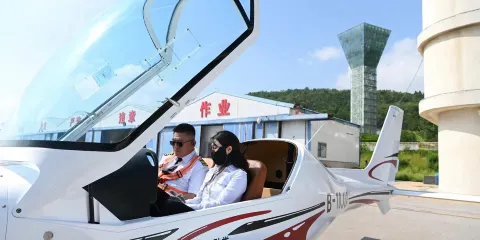 山東濟南雪野湖固定翼飛機飛行體驗【可體驗駕駛飛機+專業飛行教員帶飛】