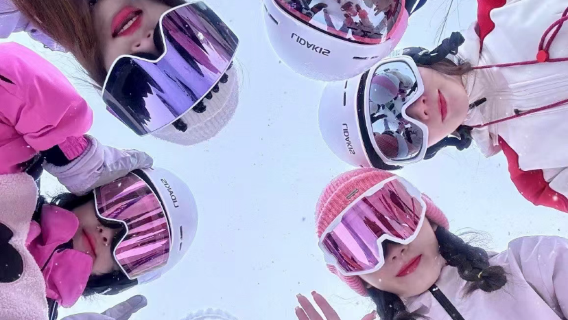 【ヤーブリー西駅無料送迎】ヤーブリー初級3時間スキー・スノーボードパス+スキー板+ストック+スキーブーツ【無料送迎:ヤーブリー西駅/南駅/スキー場近くのホテル】