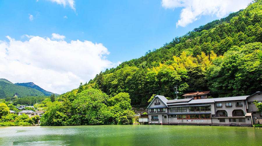 日本福岡清影山 如意輪寺+由布院之森觀光列車+大分湯布院街一日遊