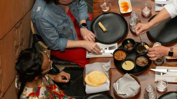 Ciudad de México: tour gastronómico de mole y mezcal de Coyoacán a cargo del chef Eduardo Palazuelos