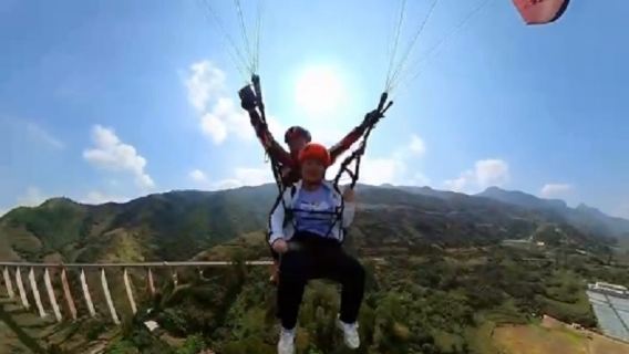 昆明國際滑翔傘營地滑翔傘/動力傘飛行體驗【飛行7-15分鐘,高度300~800米】