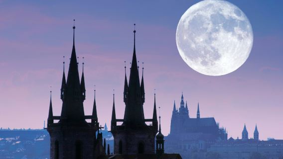Prague: Ghosts and Legends Guided Tour + Museum Admission