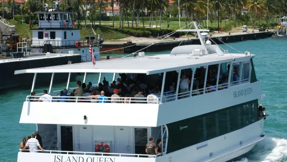 Miami: Island Queen Millionaire's Row Sightseeing Cruise