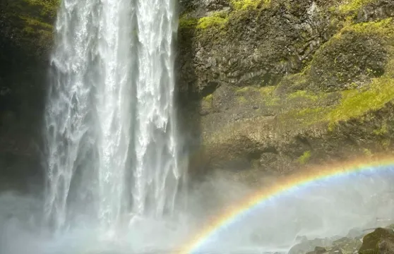 溫哥華拼團遊：香儂瀑布＋海天纜車/峰對峰纜車＋惠斯勒