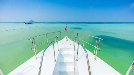 ตั๋วเรือเร็วระหว่างภูเก็ตและเกาะพีพี ต้นไทร/แหลมทอง (บริการรับส่งร่วม)