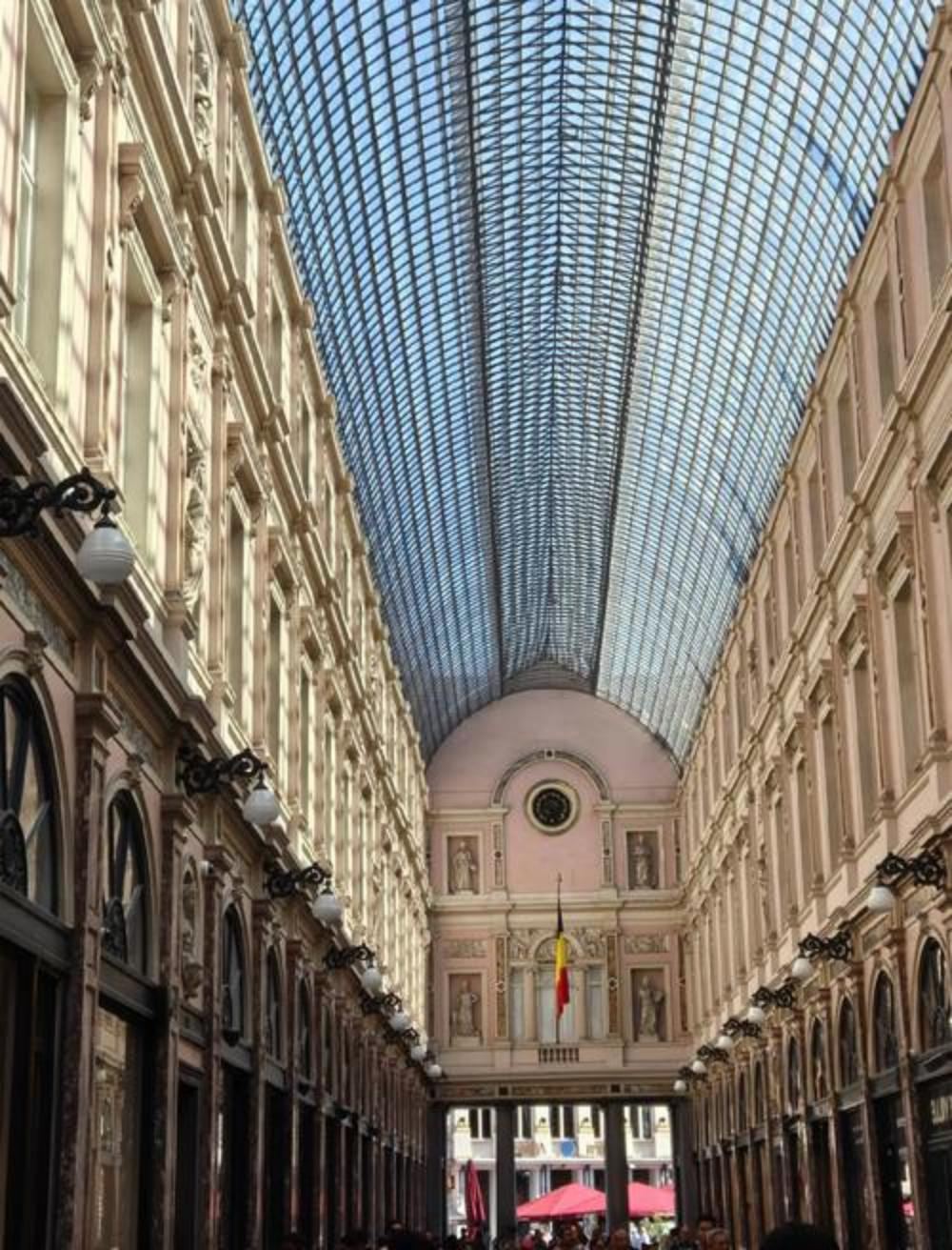 比利時+布魯塞爾王宮+伯格廣場一日遊/行程可調-中文專車