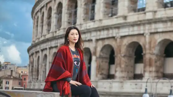 Rome Travel Photography in Italy[Rome, Italy wedding photography package with professional photographer for pre-wedding and wedding day photo shoots]