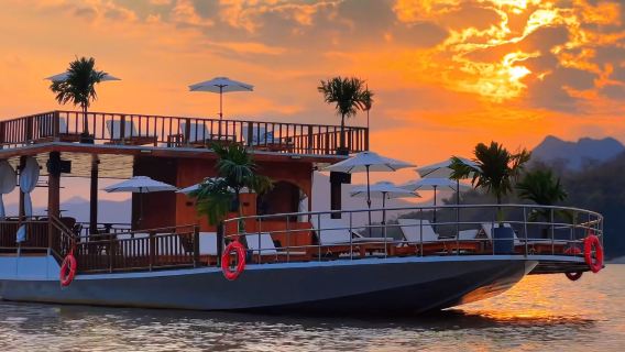 Luang Prabang half-day tour: Mekong River sunset cruise [A ONE CRUISE]