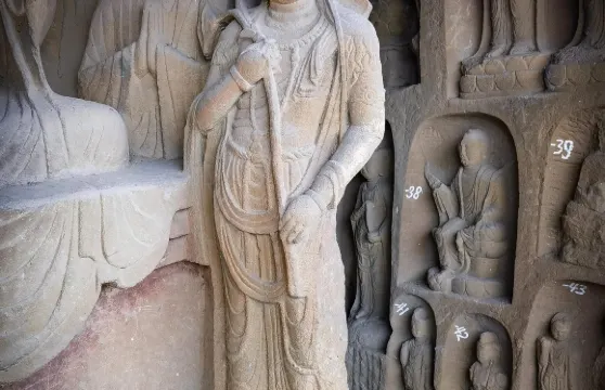 四川廣元千佛崖石窟+昭化古城包車一日遊可英文服務