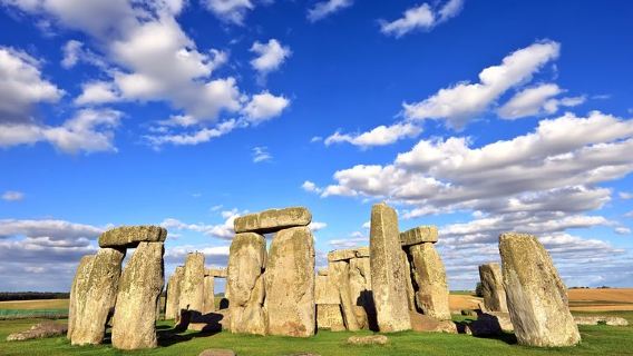 Stonehenge, Windsor Castle and Bath Full Day Guided Tour