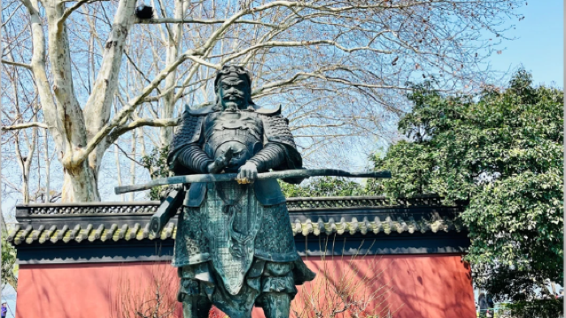 Qianwang Temple + West Lake Cruise + Live Guided Tour with Expert Guide