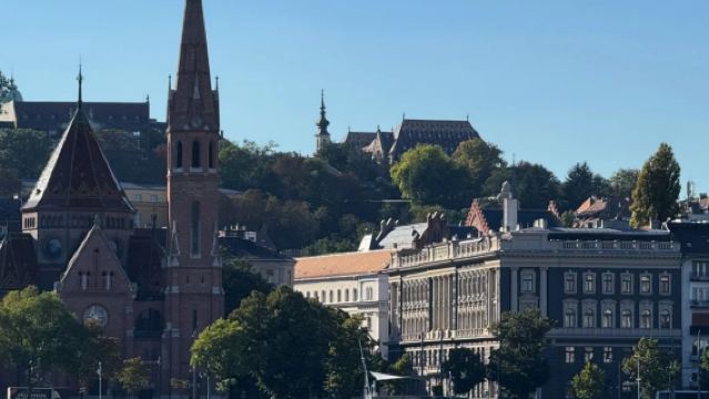 匈牙利布達佩斯-聖安德烈-維謝格拉德-埃斯泰爾戈姆-包車精選