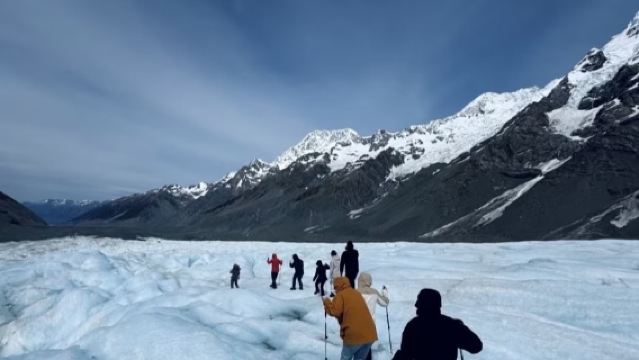 Lawatan Sehari Mendalam Helikopter Pemandangan Glasier Tasman + Trekking Glasier di New Zealand [Bahasa Cina - Sewaan Peribadi]