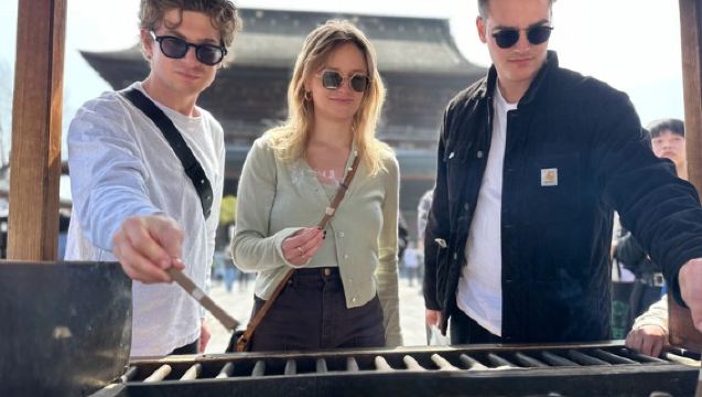 Passeggiata tra Cibo e Cultura a Nagano: Oyaki, Sake, Matcha e Zenkoji