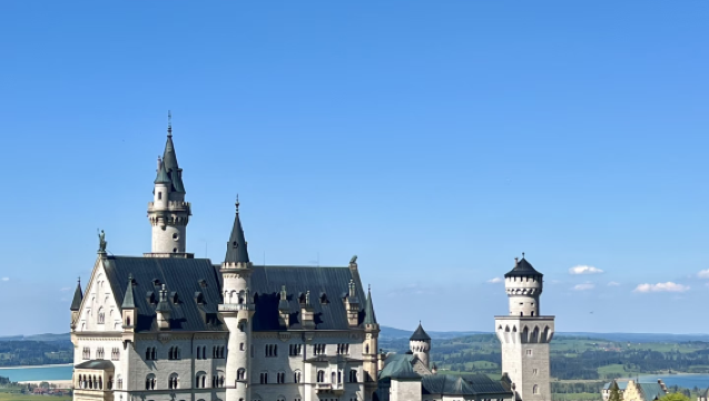 德國慕尼黑新天鵝堡+阿爾卑斯湖+林德霍夫宮 中文司導