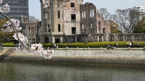 Hiroshima Day Trip from Osaka by Shinkansen:Peace & history