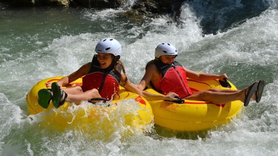 Ocho Rios: Jungle River Tubing & Bamboo Beach Club