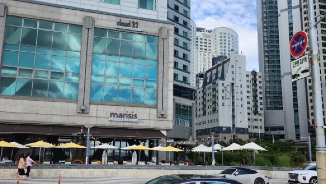 Myeongdong + N Seoul Tower + Gyeongbokgung Palace + Nami Island + Suwon Hwaseong Fortress + Hwadamrim one-day tour