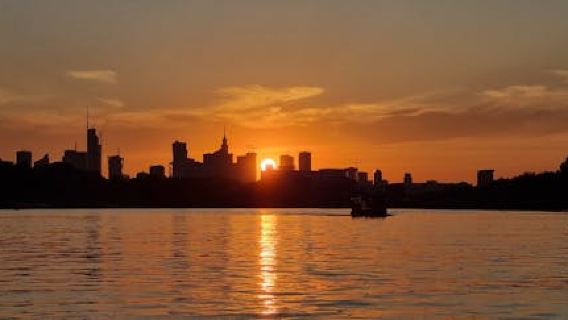 Vistula River Sunset Cruise with Prosecco