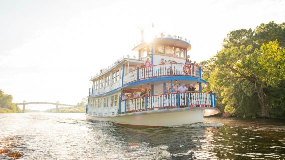 Barefoot Queen Dinner Cruise