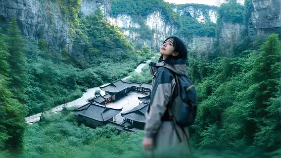 [Classe delle 9|Nuovo veicolo] Tour di un giorno a Chongqing per il Ponte Naturale dei Tre Ponti di Wulong e la Fessura di Longshu Xia, piccolo gruppo di 8 persone