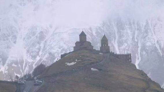 มหาวิหารทรินิตี้แห่งทบิลิซี + ป้อมปราการอนานุซ + อารามไม้กางเขน + จัตุรัสแห่งอิสรภาพ