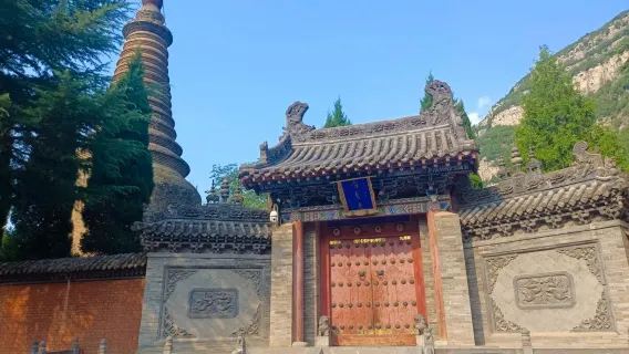 晉城青蓮寺--小南村二仙廟-玉皇廟-鐵佛寺包車一日遊