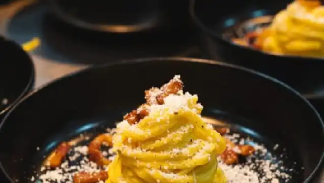 Rome: Fresh Pasta-Making Class with Italian Chef and Wine