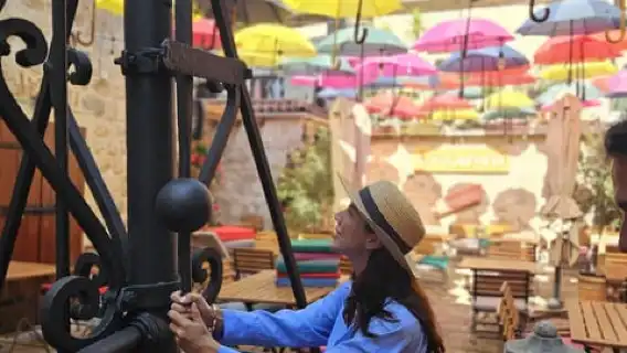 Kotor: Private Walking Tour with Wine and Food Tasting