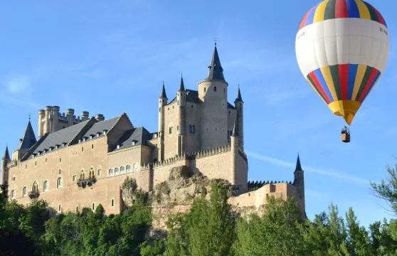 塞哥維亞或托萊多上空熱氣球飛行