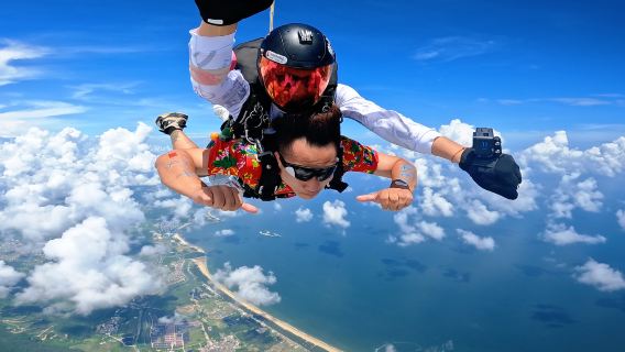 廣東陽江海陵島高空跳傘廣州深圳羅定惠州跳傘【超長自由落體+高空觀光+教練1V1帶跳+美美出片+視頻剪輯】
