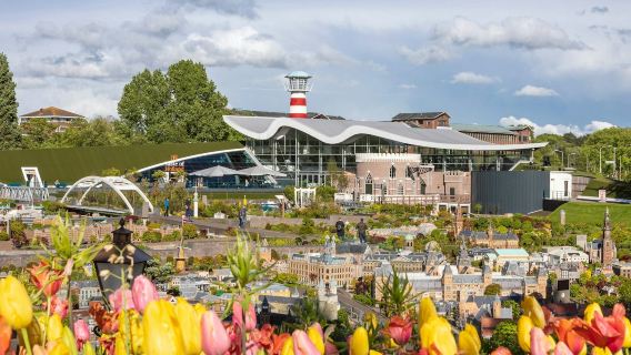 Madurodam & Keukenhof: Day Trip from Amsterdam