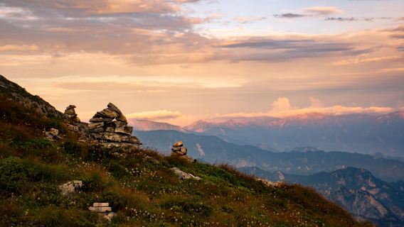 Parco Nazionale Forestale del Monte Taibai: Tour Organizzati di un Giorno in Cinese per Ammirare Spettacolari Meraviglie Naturali!