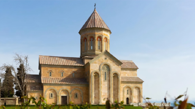 グルジア・シグナギの味覚の饗宴:ワイン発祥の地でのほろ酔い旅【現地ドライバー】