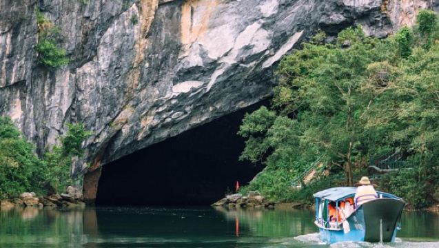  Botanical Garden - Paradise Cave – Dark Cave From Quang Binh, Viet Nam