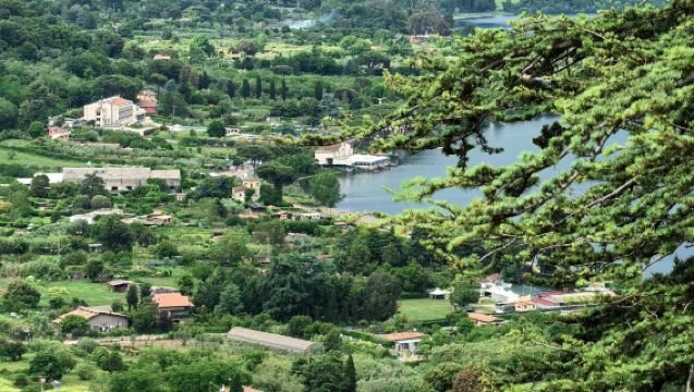 Itali · Rom | Lawatan Sehari Tasik & Istana Lama di Tasik Bracciano