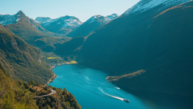 Excursión de un día al fiordo de Geiranger + Carretera de los Trolls [Ida y vuelta desde Ålesund + Visita por libre]