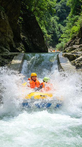 Daily Departures|Qingyuan Xuanzhen Water Kingdom Day Trip [Optional: River Rafting / full course or half course Canyoning/multiple Combinations]