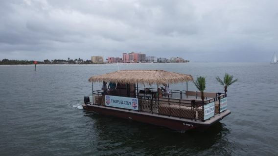 Fort Myers Beach: Κρουαζιέρα ηλιοβασιλέματος με μπαρ τύπου Tiki μόνο για ενήλικες και επιλογή BYOB