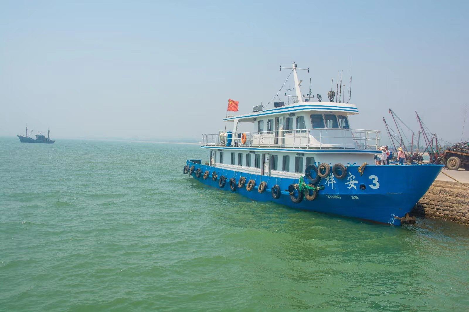 山東日照遊艇中心豪華遊艇包船/帆船體驗/包船出海捕魚/釣魚艇近海海釣（親子家庭團建出遊首選）