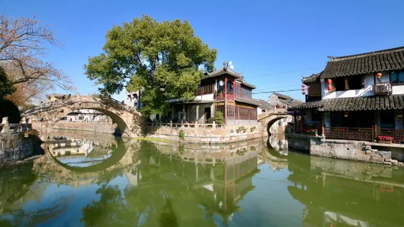 Shanghai private guided one-day tour to Fengjing Ancient Town