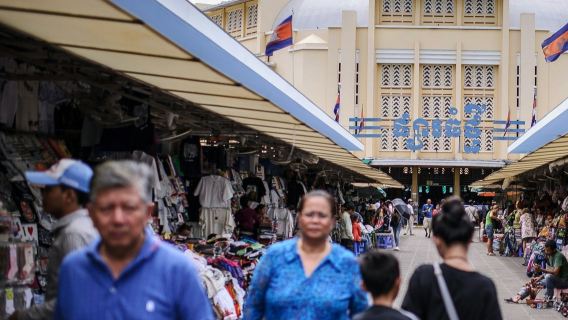 Phnom Penh: Tour guiado de comida y arte callejero