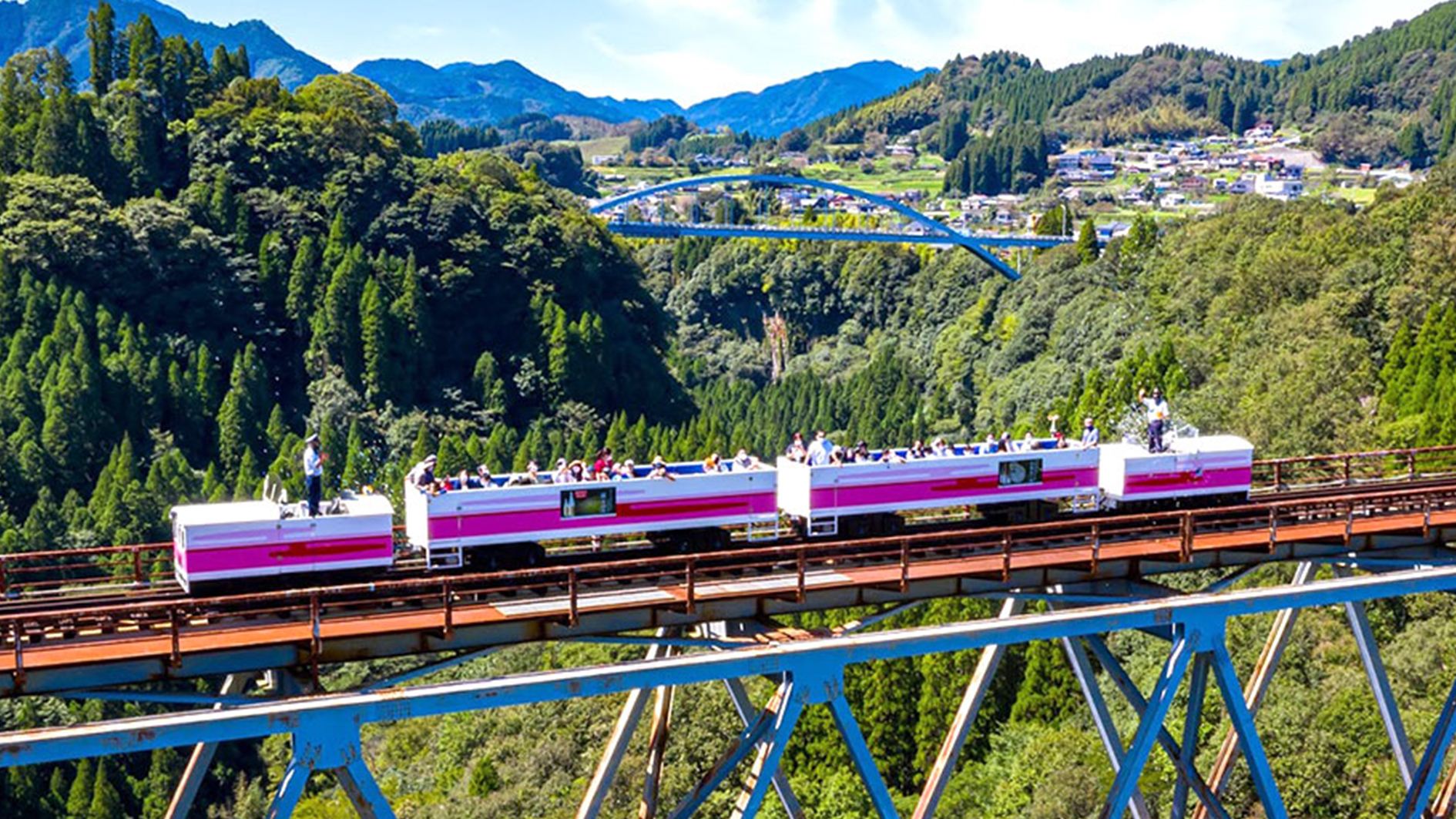 Kyushu Nature Escape Day Tour: Takachiho Gorge, Amano-Iwato & More