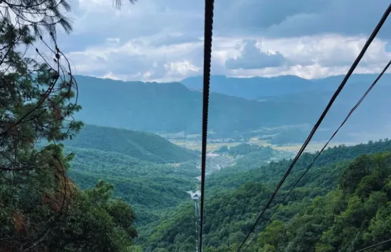 雲南文山普者黑+西荒濕地+天鵝湖+青龍山一日遊中英文服務