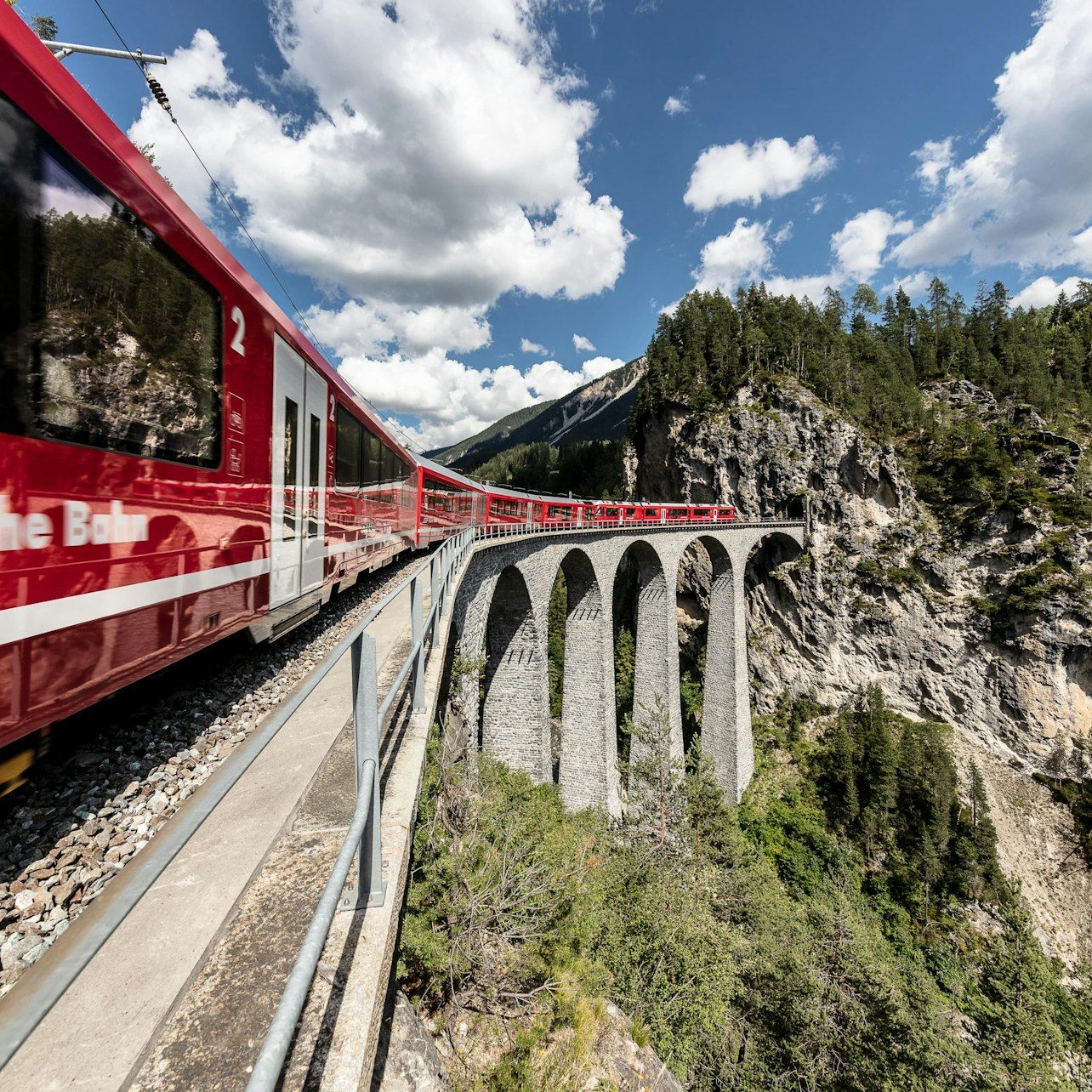San Moritz e Tirano: tour panoramico sul Bernina Express da Milano