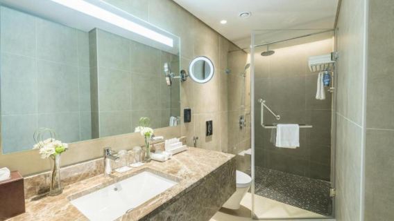 Discover Jeddah City Package - 3 Days / 2 Nights in Radisson Blu Plaza 4* Hotel